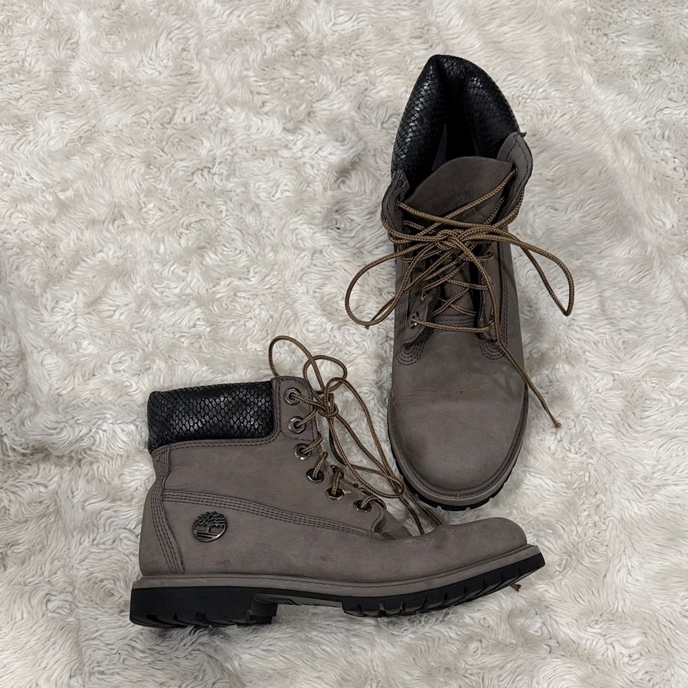 Timberland Waterproof Boots Gray Nubuck with Black‎ Snakeskin-print Woman’s Sz 7